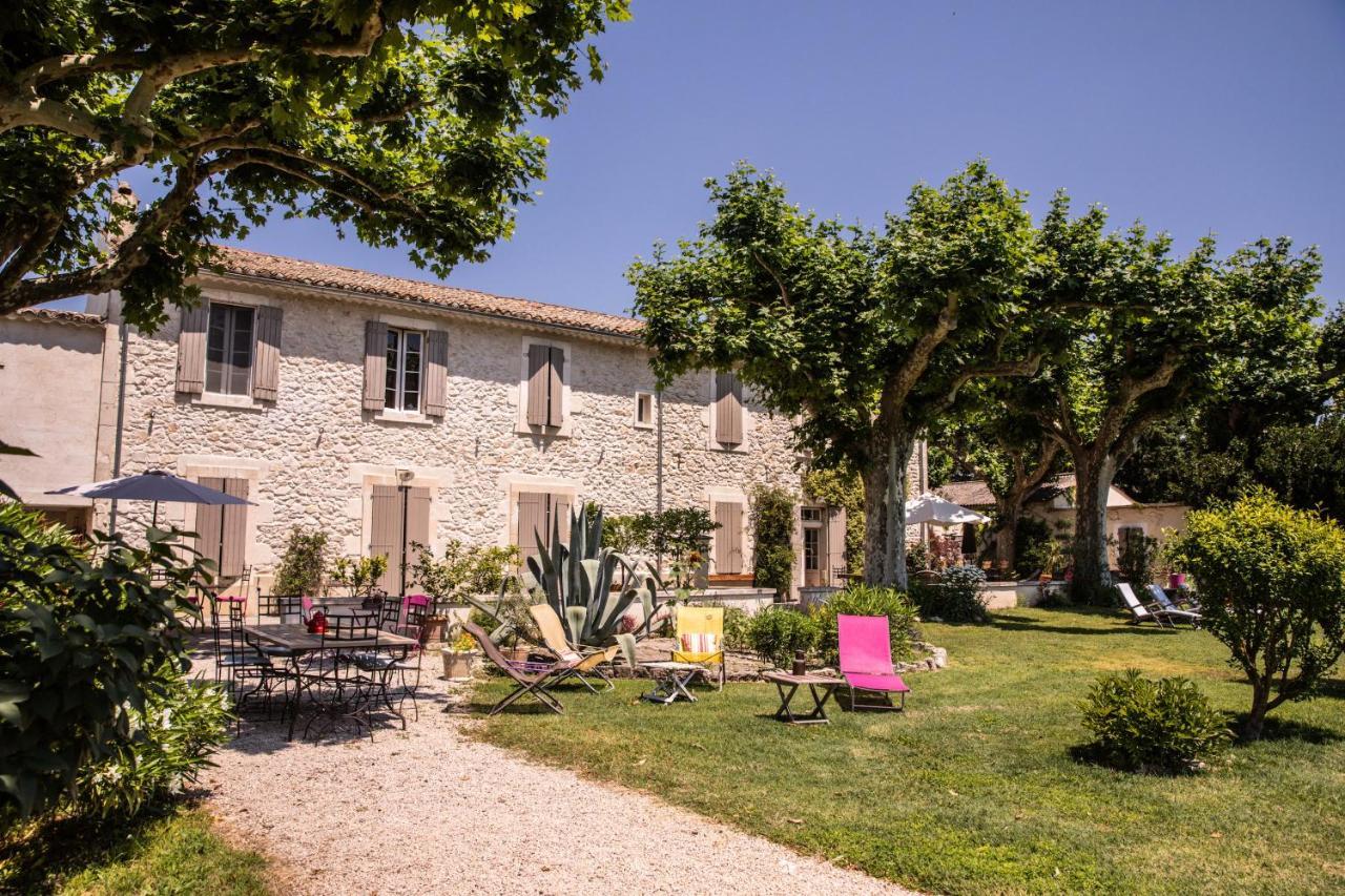 La Bastide Des Amouriers Caumont-sur-Durance Exterior photo