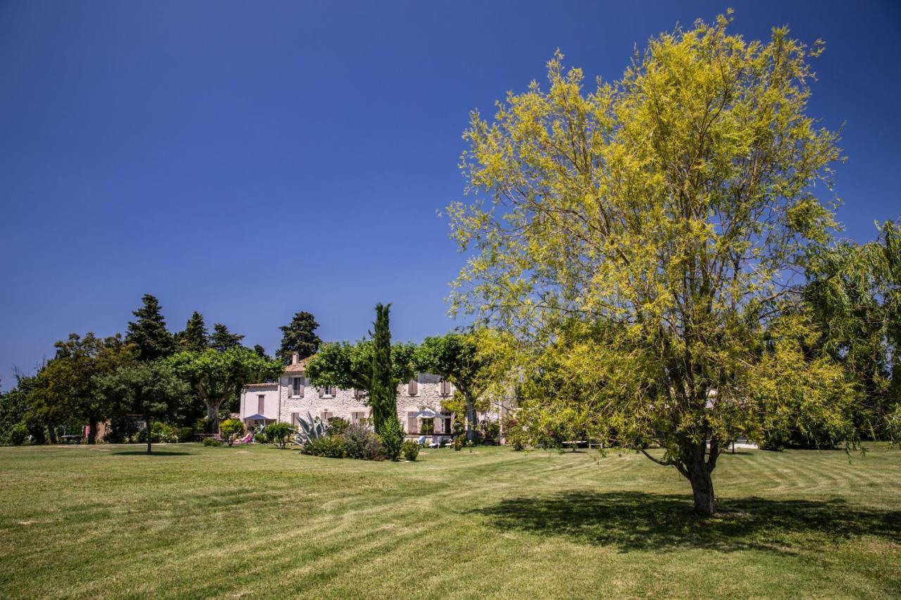 La Bastide Des Amouriers Caumont-sur-Durance Exterior photo
