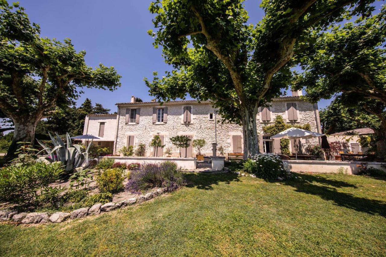 La Bastide Des Amouriers Caumont-sur-Durance Exterior photo